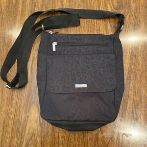 Baggallini Purse Bag Black/Pewter Cheetah Pocket Town Crossbody Shoulder